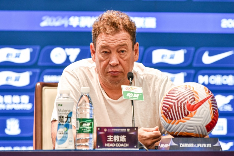 斯卢茨基:明天比赛的重要性不言而喻 阿苏埃已经做好了出场准备